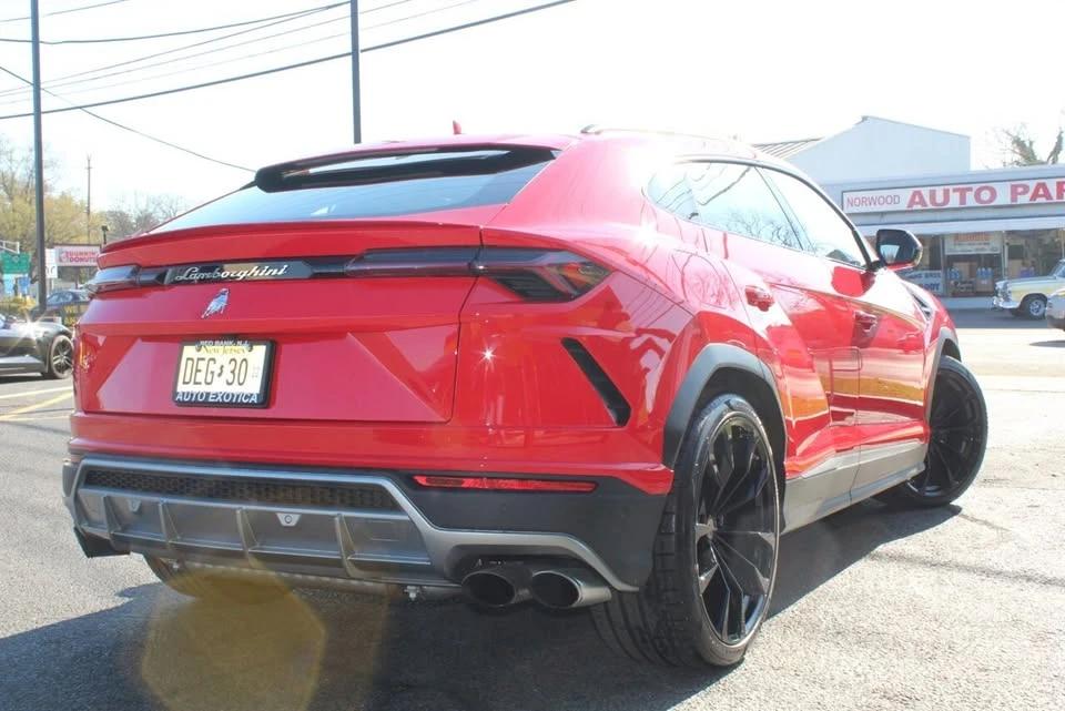2019 Lamborghini Urus - Image 2 of 20