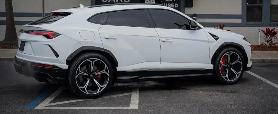 2019 Lamborghini Urus - Image 4 of 16