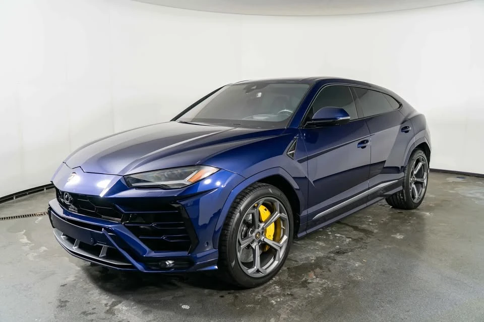 2019 Lamborghini Urus - Image 2 of 12