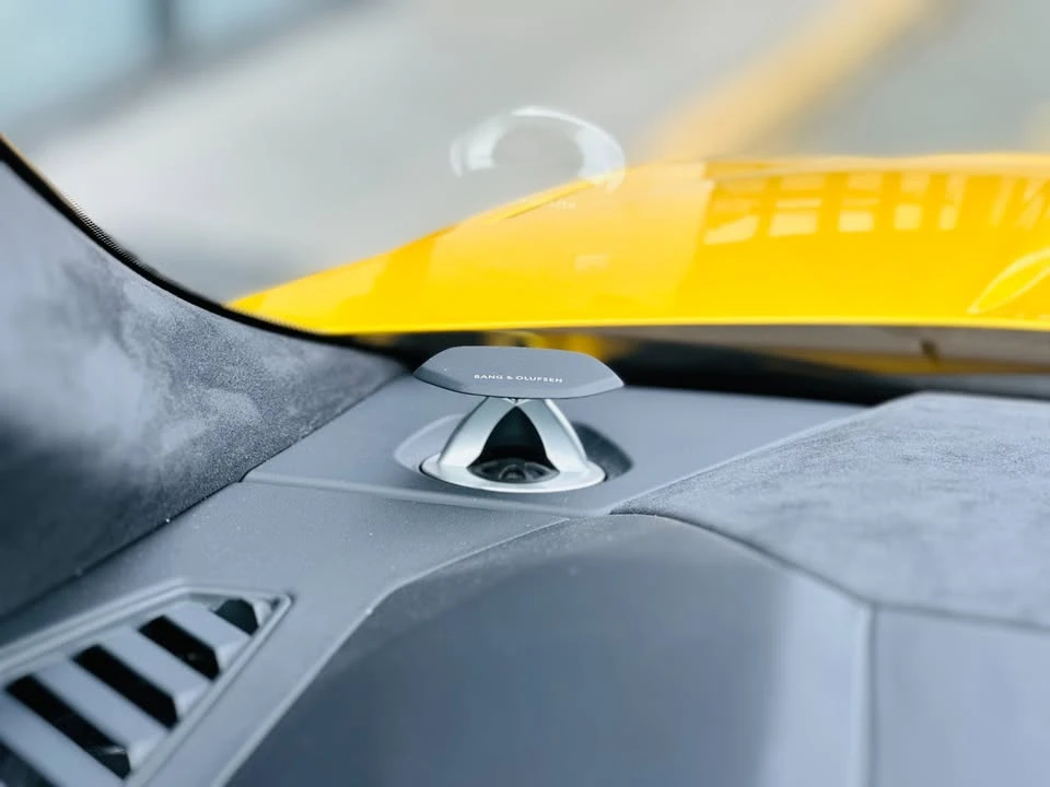2019 Lamborghini Urus - Image 18 of 20
