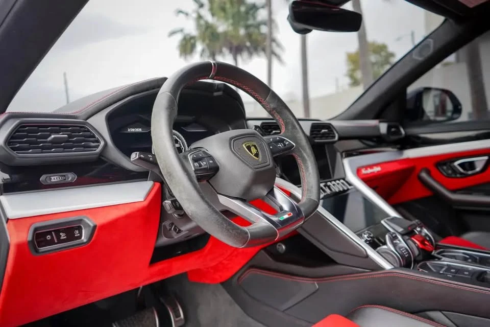 2019 Lamborghini Urus - Image 7 of 16