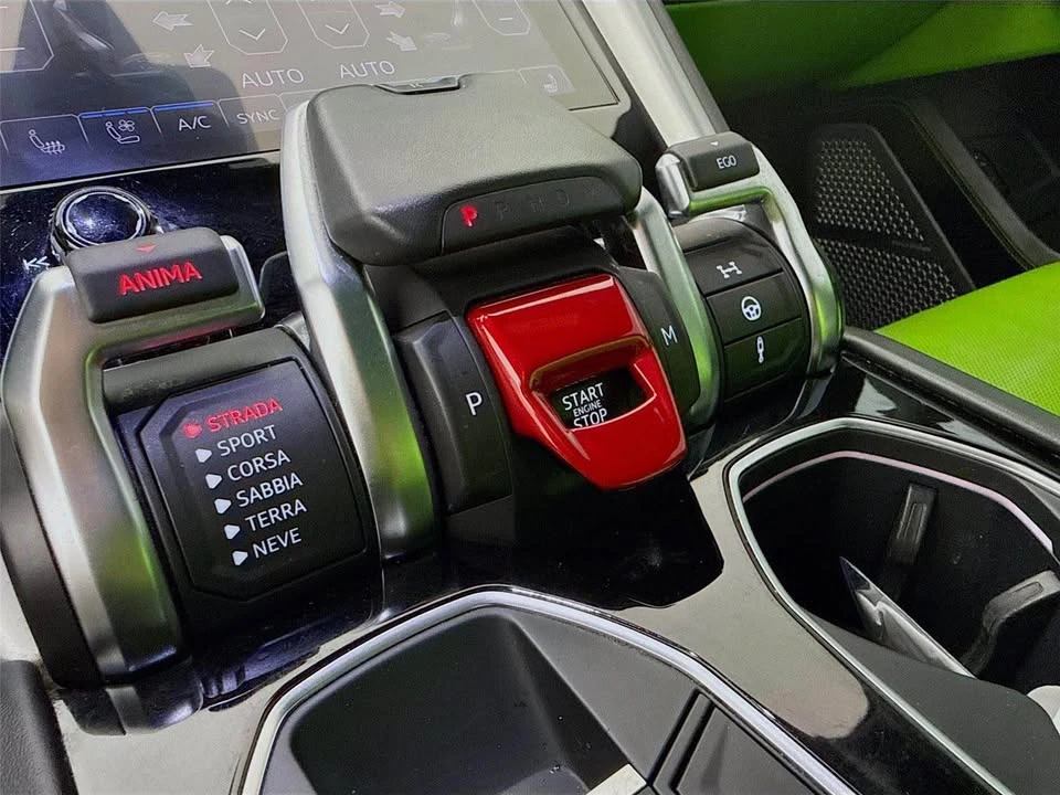 2019 Lamborghini Urus - Image 4 of 8