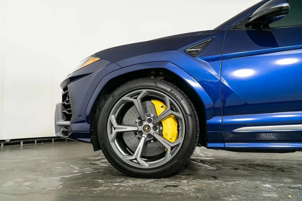 2019 Lamborghini Urus - Image 5 of 12