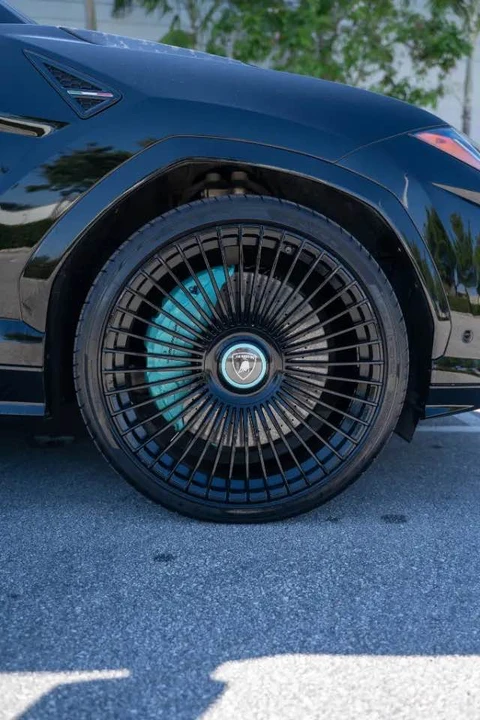 2019 Lamborghini Urus - Image 7 of 20
