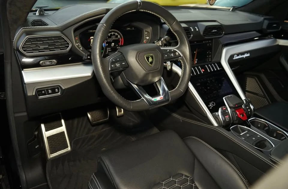 2019 Lamborghini Urus - Image 8 of 20