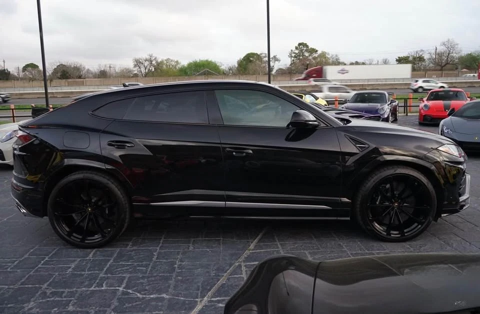 2019 Lamborghini Urus - Image 5 of 20