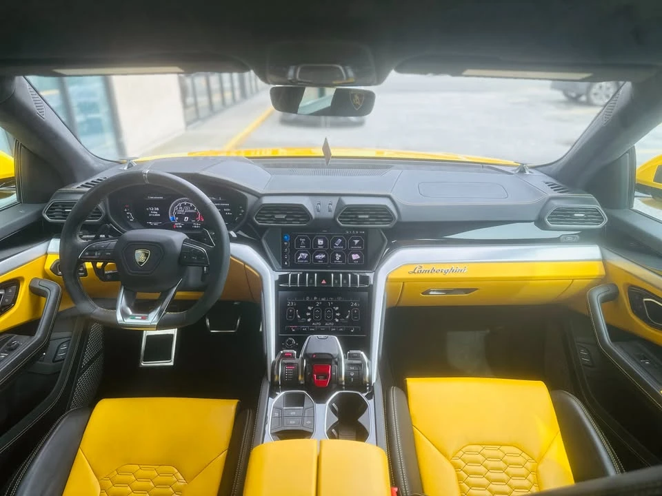 2019 Lamborghini Urus - Image 11 of 20