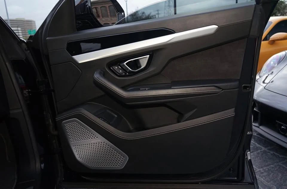 2019 Lamborghini Urus - Image 19 of 20