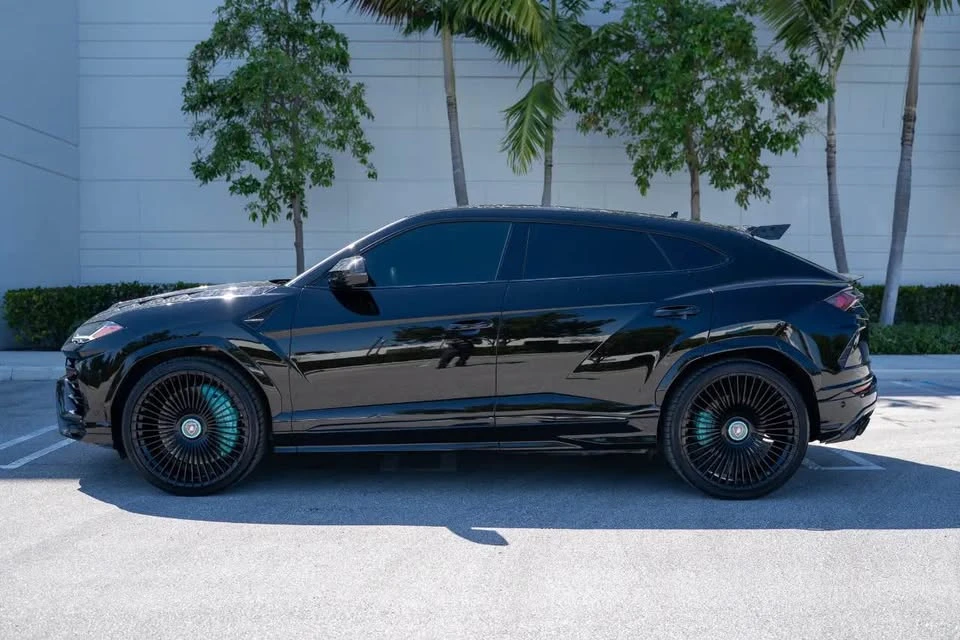 2019 Lamborghini Urus - Image 3 of 20