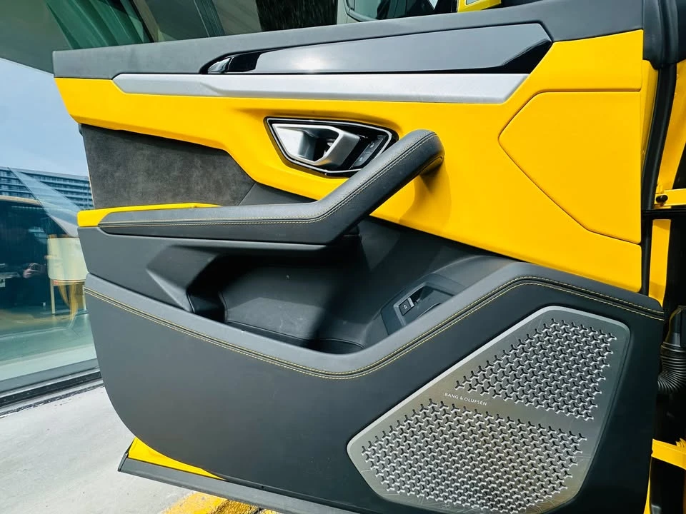 2019 Lamborghini Urus - Image 17 of 20