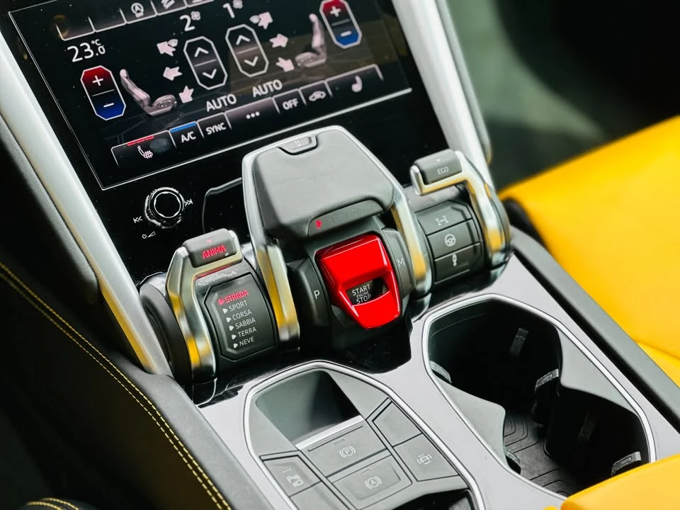 2019 Lamborghini Urus - Image 13 of 20