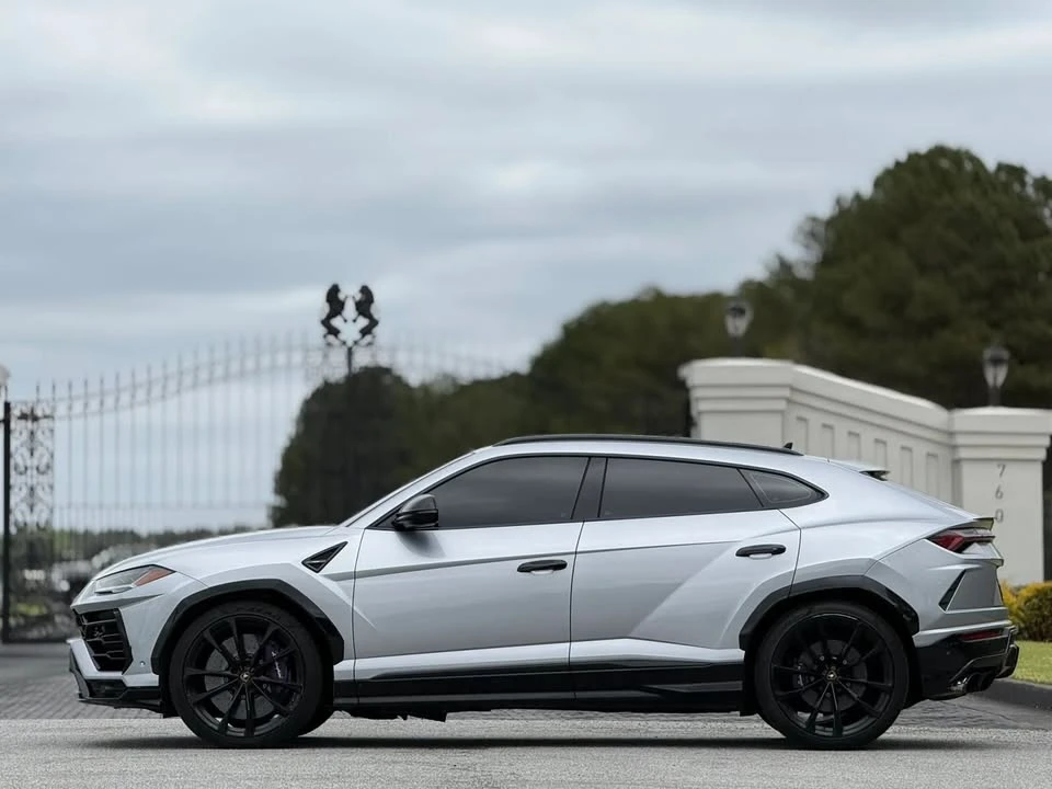 2019 Lamborghini Urus - Image 2 of 8