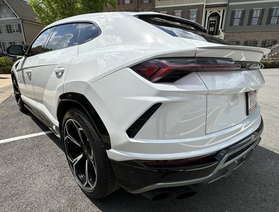 2019 Lamborghini Urus - Image 7 of 20