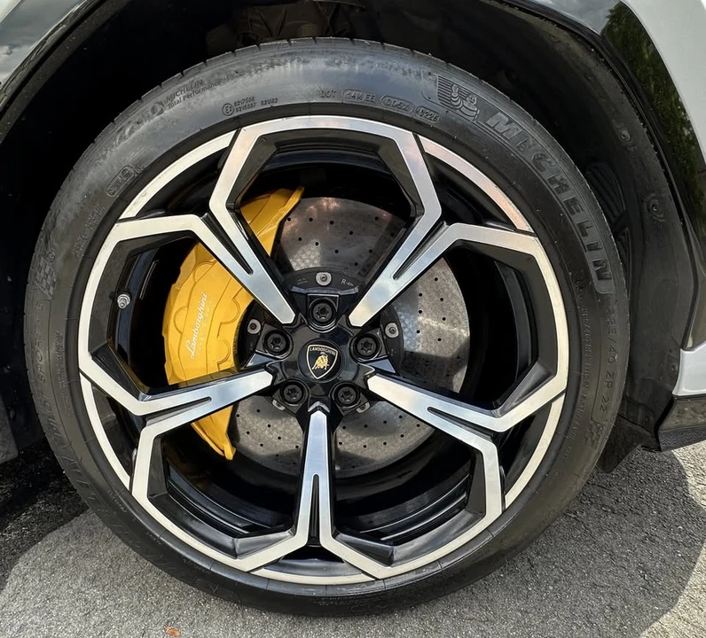 2019 Lamborghini Urus - Image 20 of 20