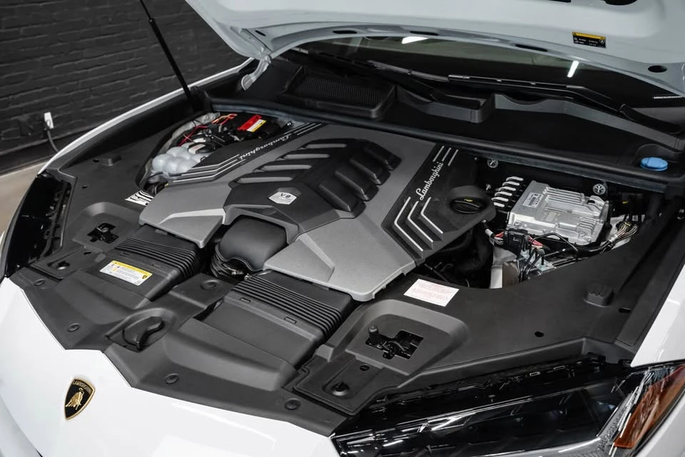 2019 Lamborghini Urus - Image 9 of 18