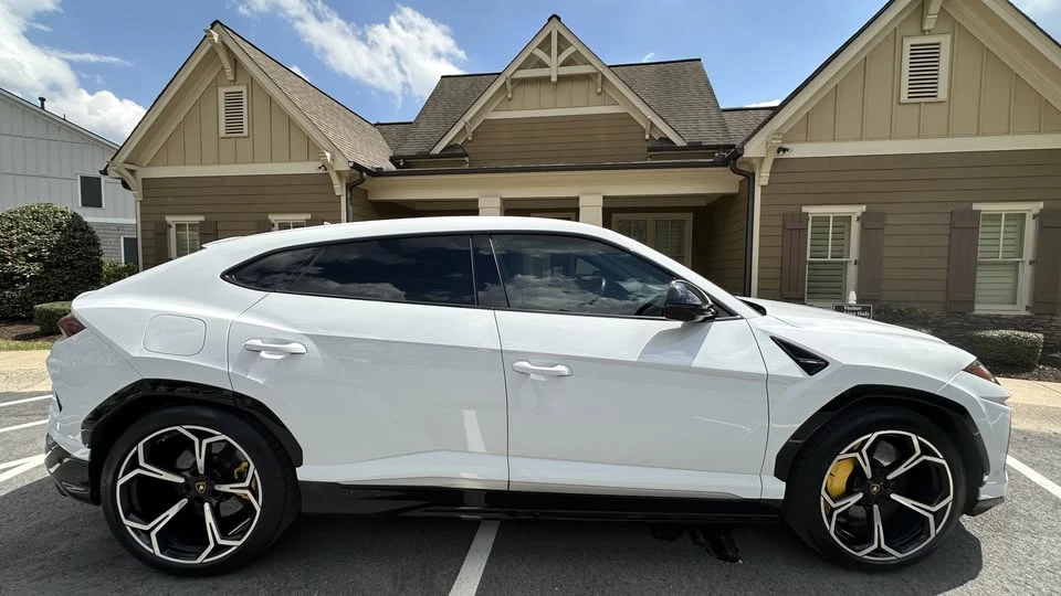 2019 Lamborghini Urus - Image 3 of 20