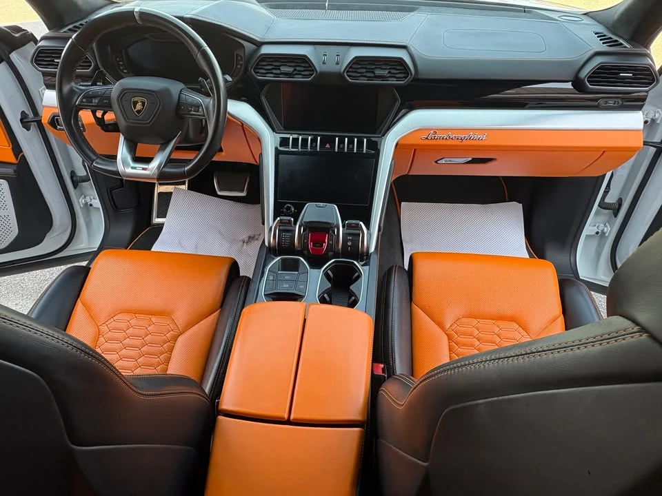 2019 Lamborghini Urus - Image 15 of 20