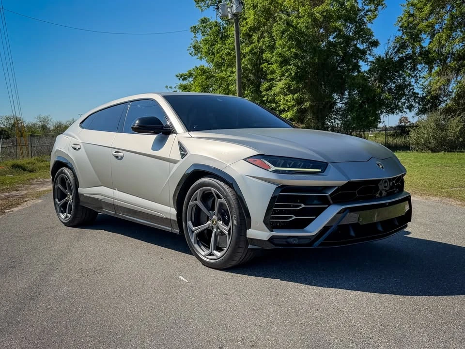 2019 Lamborghini Urus - Image 4 of 11
