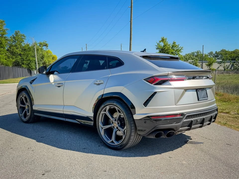 2019 Lamborghini Urus - Image 2 of 11