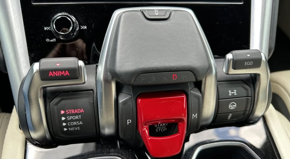 2019 Lamborghini Urus - Image 13 of 20