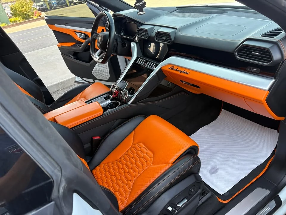 2019 Lamborghini Urus - Image 13 of 20