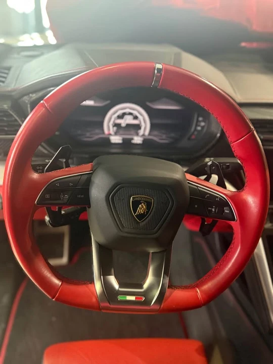 2019 Lamborghini Urus - Image 8 of 12