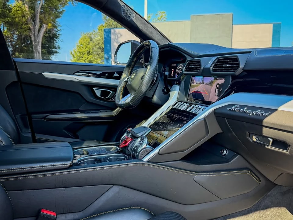 2019 Lamborghini Urus - Image 6 of 11