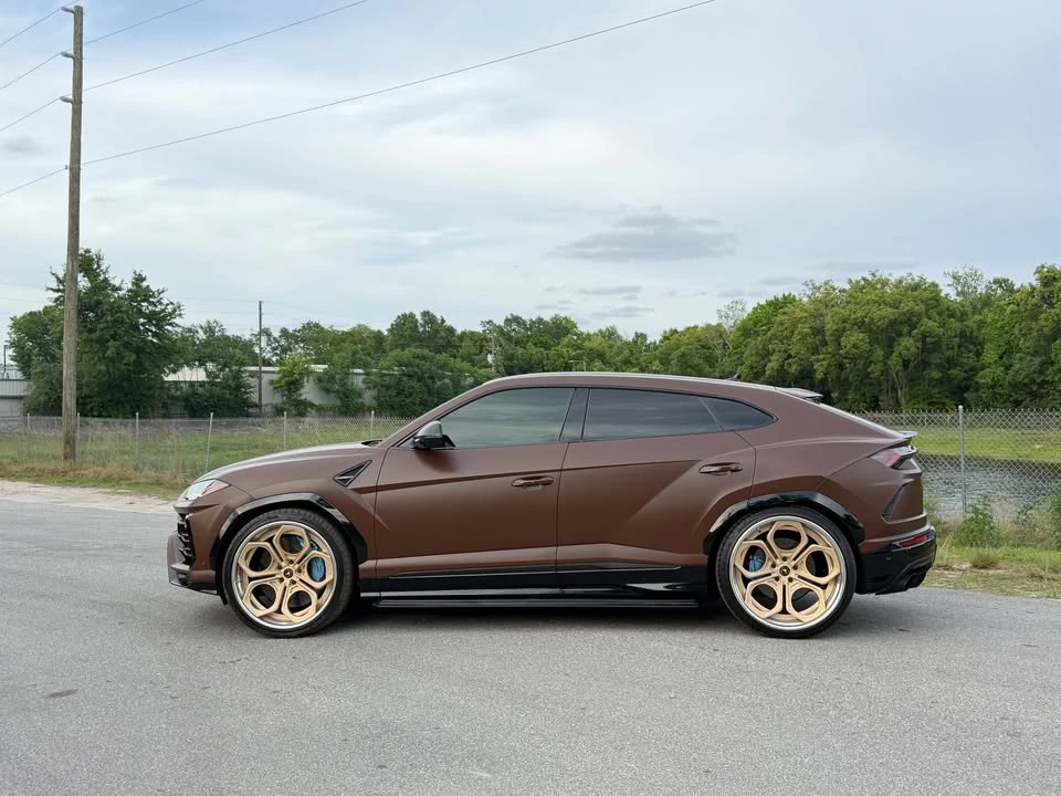 2019 Lamborghini Urus - Image 2 of 13