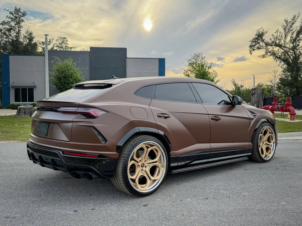 2019 Lamborghini Urus - Image 4 of 13