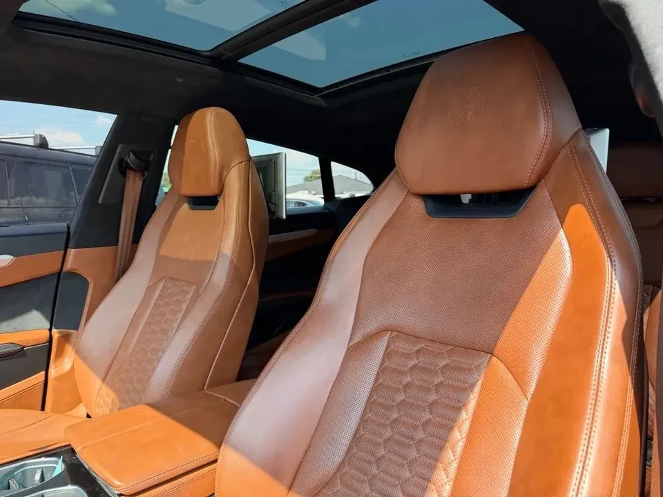 2019 Lamborghini Urus - Image 9 of 20