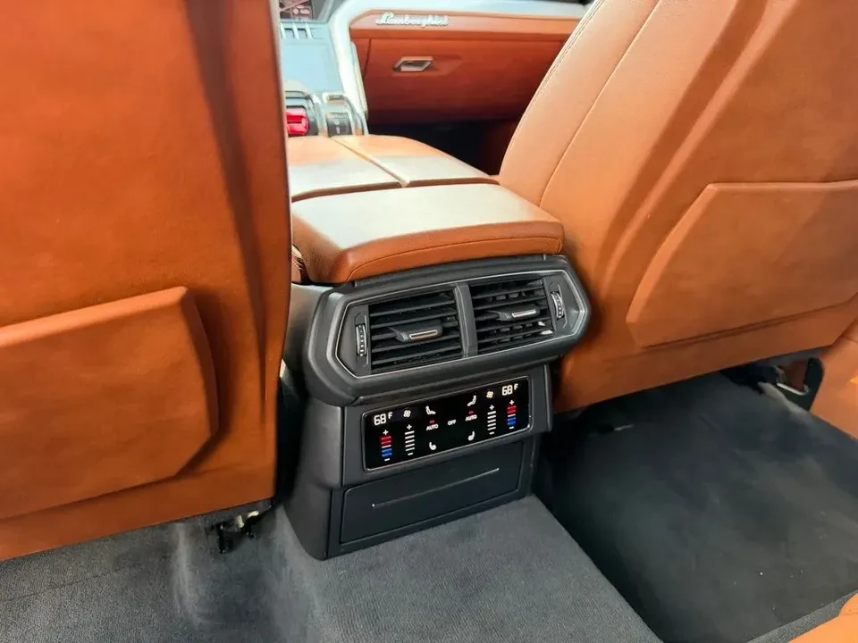 2019 Lamborghini Urus - Image 18 of 20