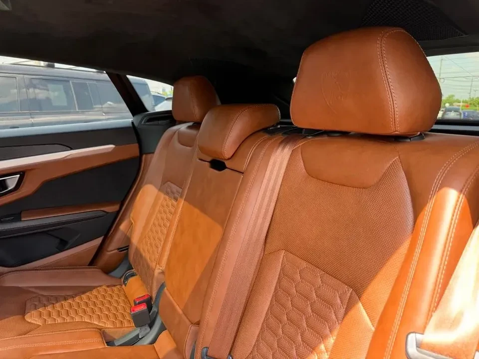 2019 Lamborghini Urus - Image 17 of 20