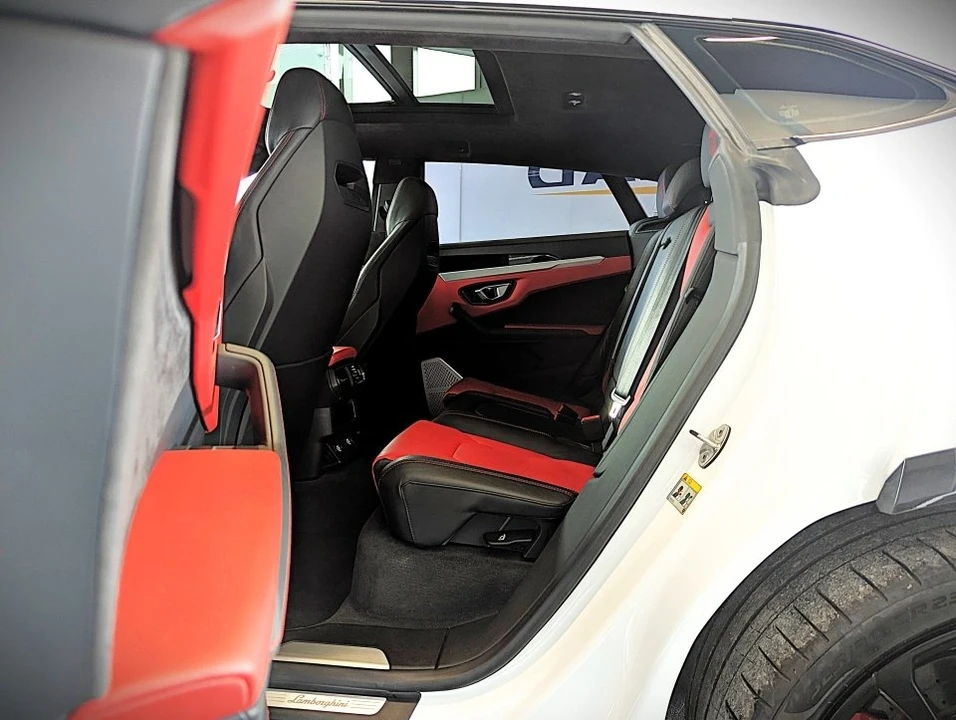 2019 Lamborghini Urus - Image 18 of 20