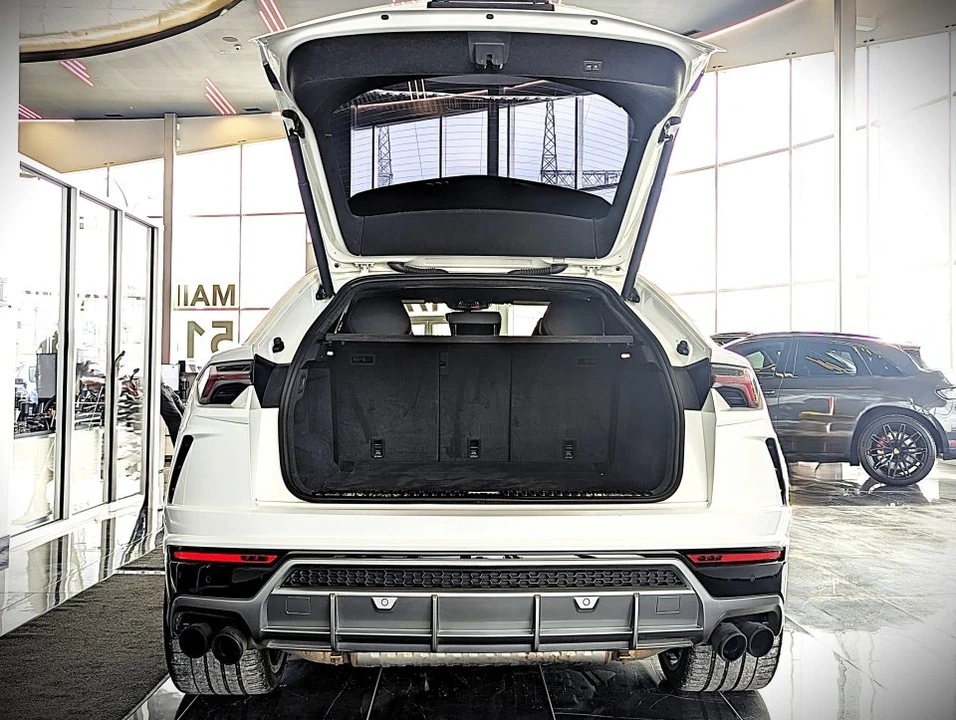 2019 Lamborghini Urus - Image 7 of 20