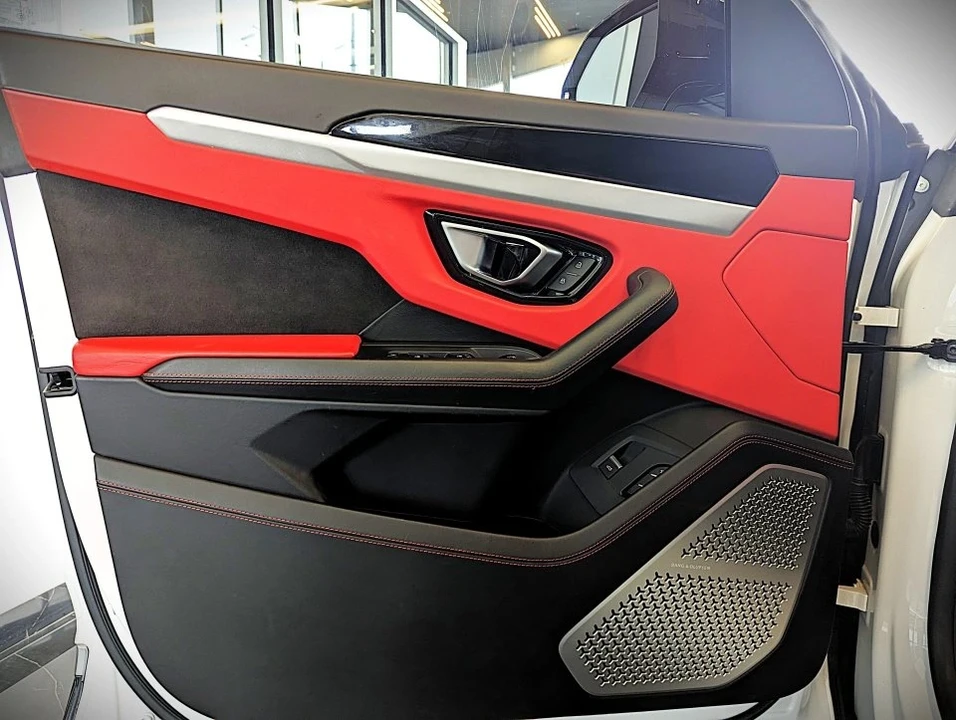 2019 Lamborghini Urus - Image 12 of 20