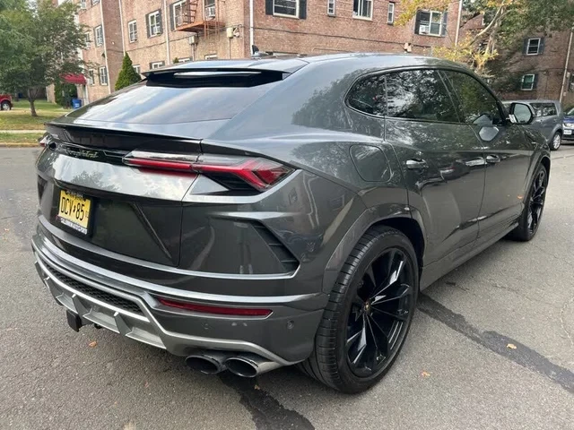 2019 Lamborghini Urus - Image 4 of 20