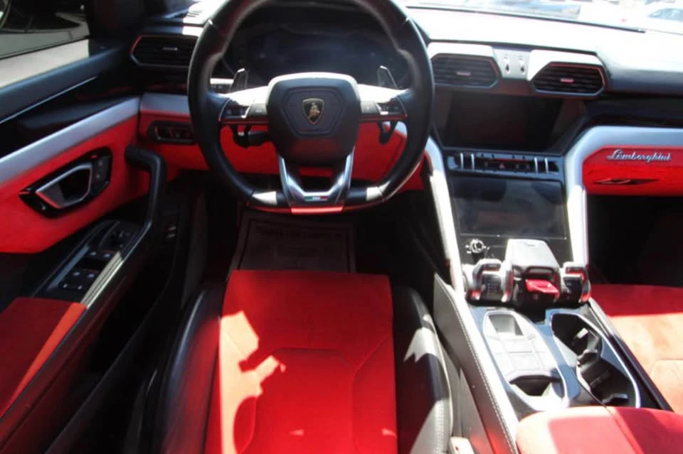 2019 Lamborghini Urus - Image 5 of 8