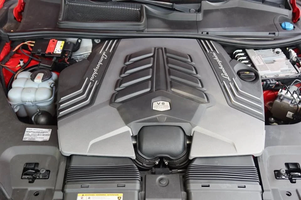 2019 Lamborghini Urus - Image 9 of 12