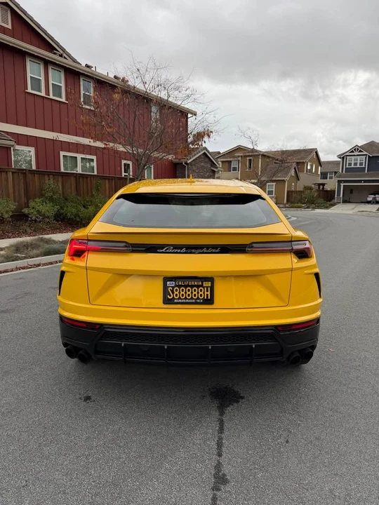 2019 Lamborghini Urus - Image 7 of 11