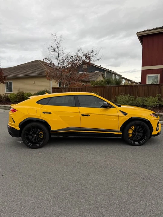 2019 Lamborghini Urus - Image 5 of 11