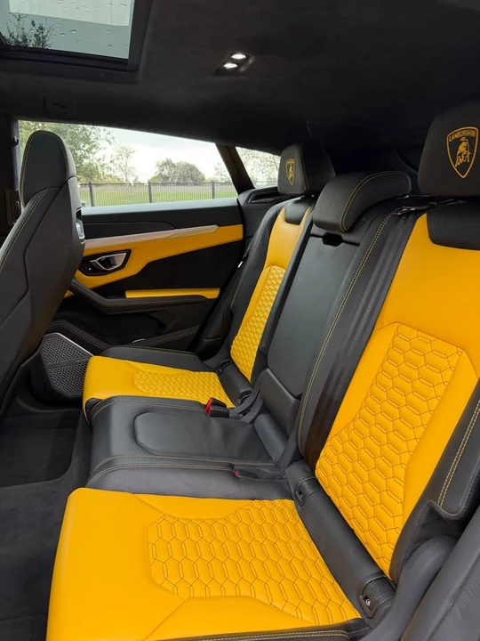2019 Lamborghini Urus - Image 9 of 11