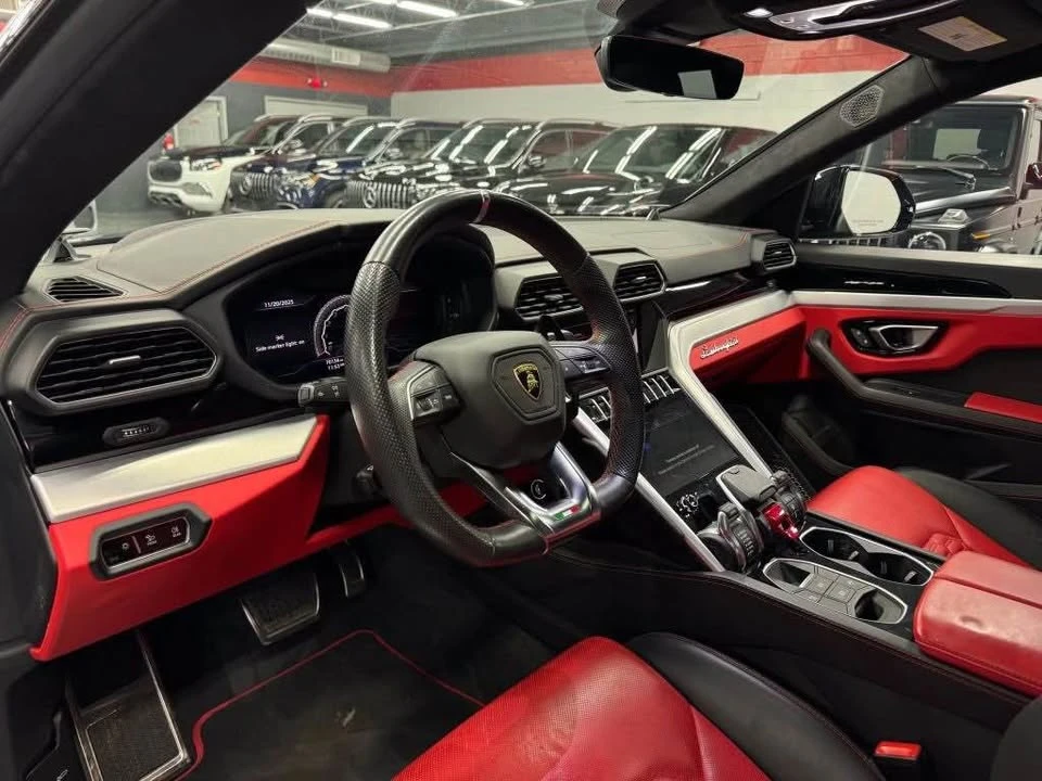2019 Lamborghini Urus - Image 8 of 10