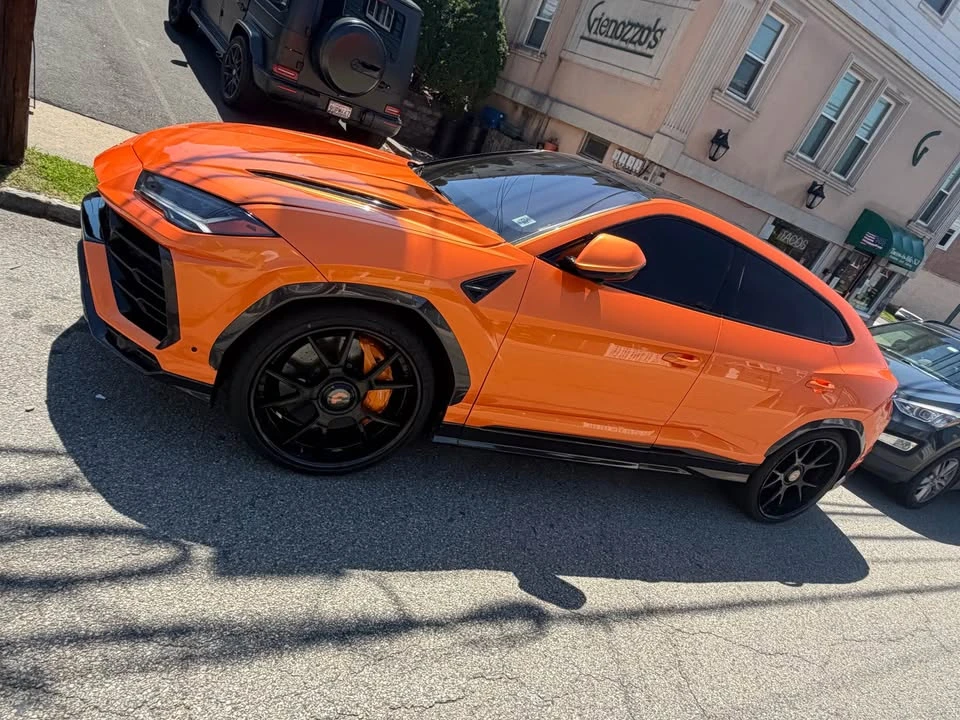2019 Lamborghini Urus - Image 2 of 20