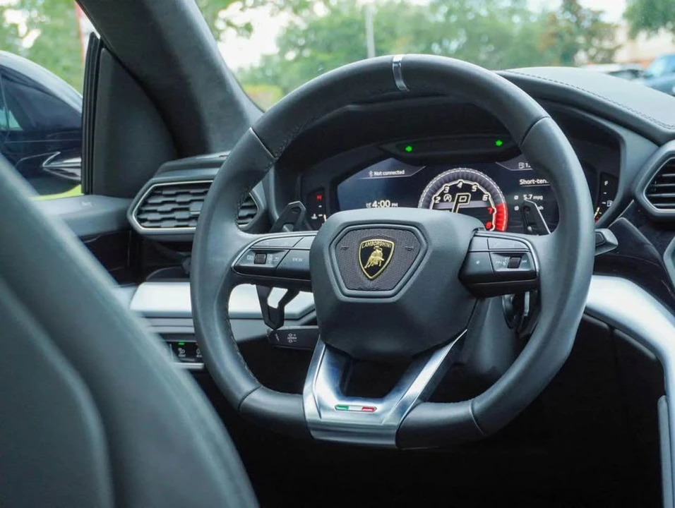 2019 Lamborghini Urus - Image 12 of 13