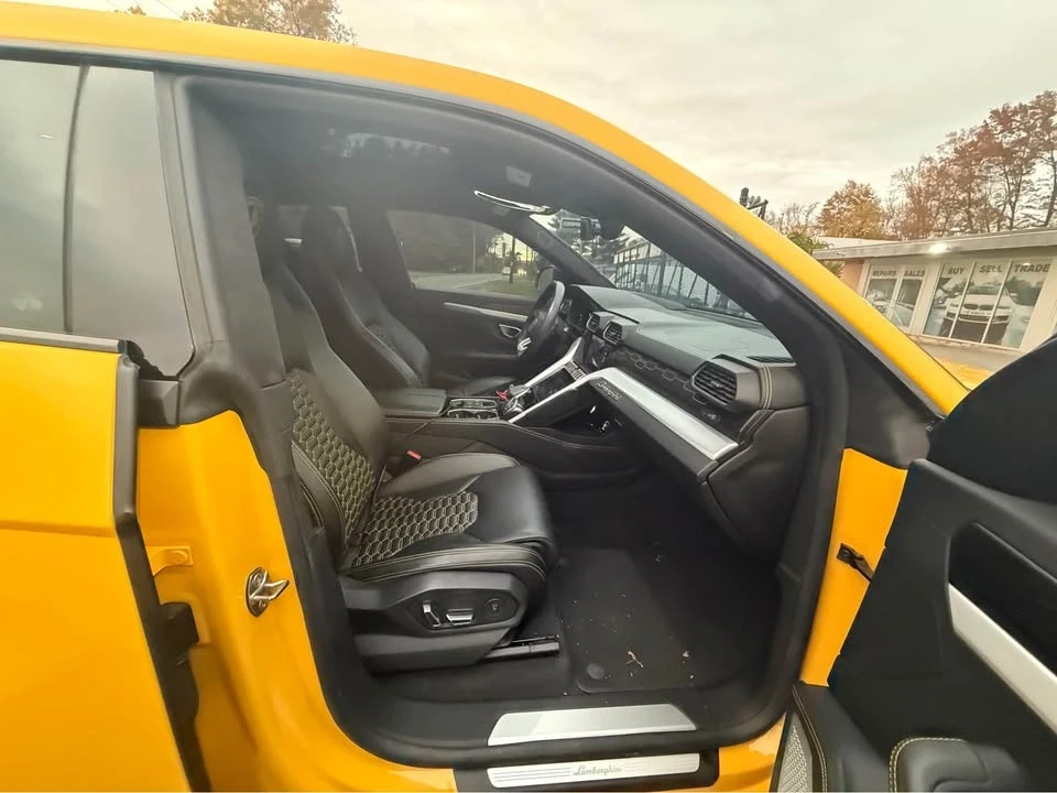 2019 Lamborghini Urus - Image 11 of 20