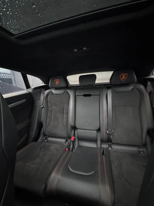 2019 Lamborghini Urus - Image 2 of 4