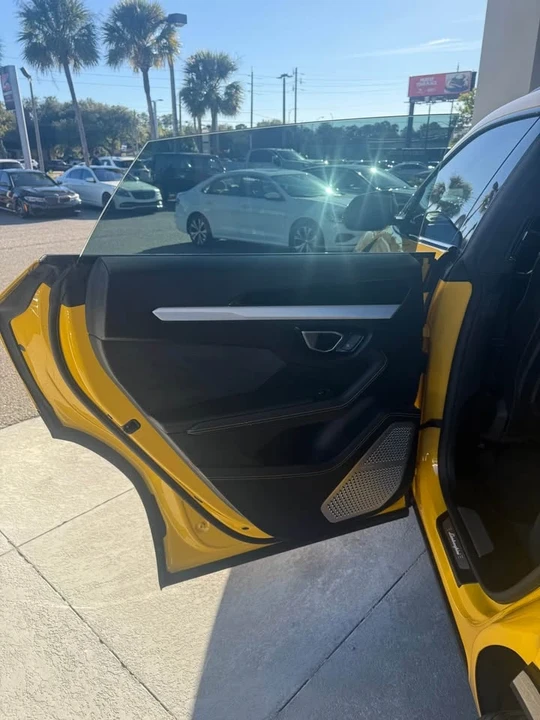 2019 Lamborghini Urus - Image 14 of 18
