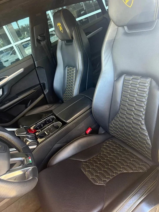2019 Lamborghini Urus - Image 8 of 18