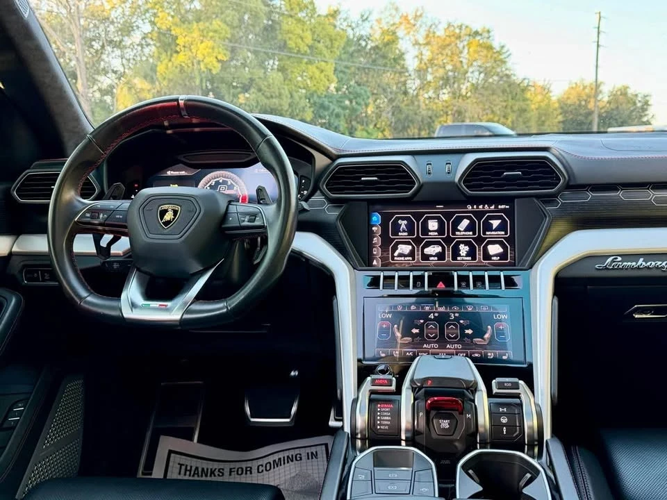 2019 Lamborghini Urus - Image 9 of 13