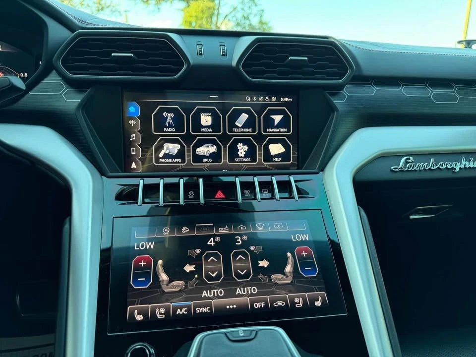 2019 Lamborghini Urus - Image 11 of 13
